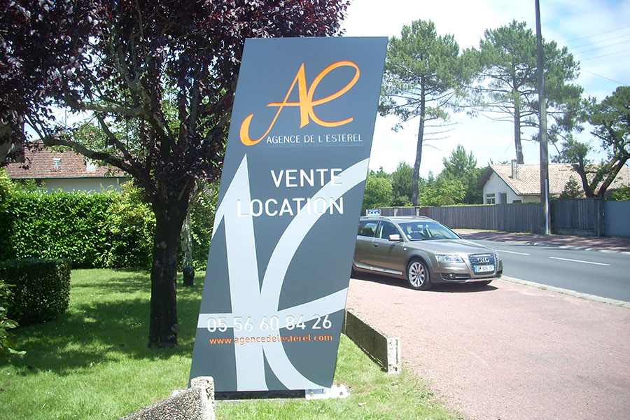 Totem pour l'agence de l'Esterel