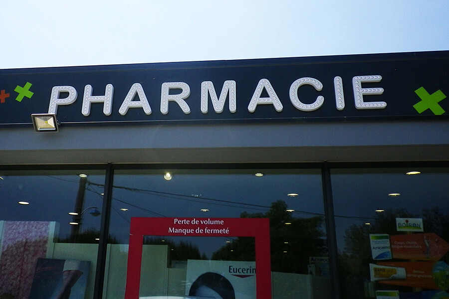 lettres relief de Pharmacie